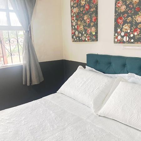 Nuh Hostel Ouro Preto  Buitenkant foto